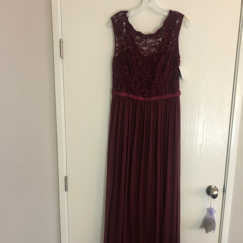 NWT NBW David’s Bridal Wine full length formal gown.